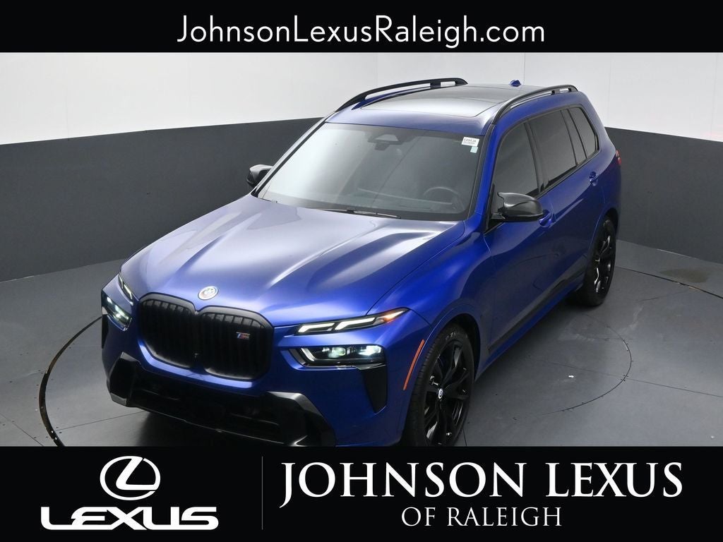 2023 BMW X7 M60i