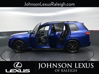 2023 BMW X7 M60i