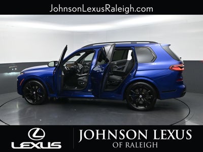 2023 BMW X7 M60i