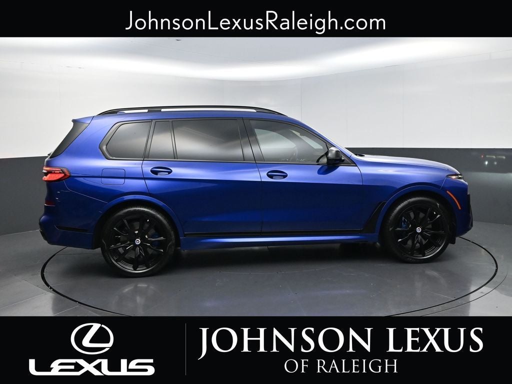 2023 BMW X7 M60i