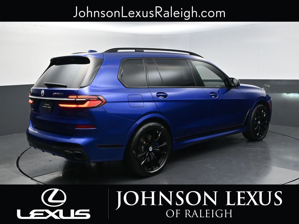 2023 BMW X7 M60i