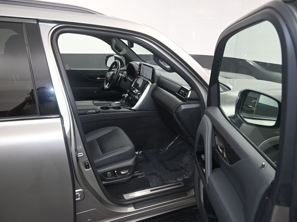 2023 Lexus LX 600 Luxury