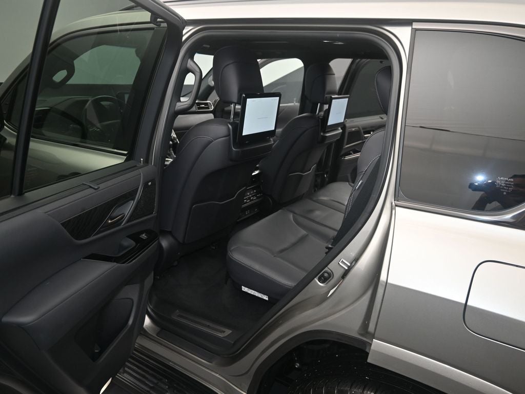 2023 Lexus LX 600 Luxury