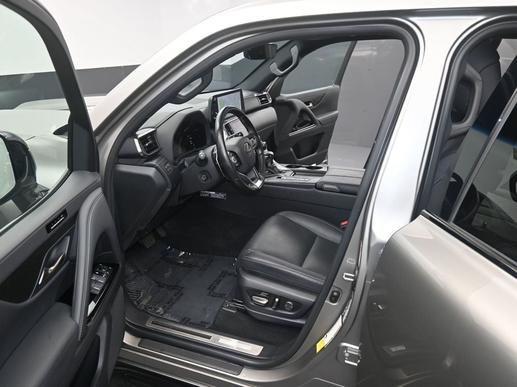 2023 Lexus LX 600 Luxury