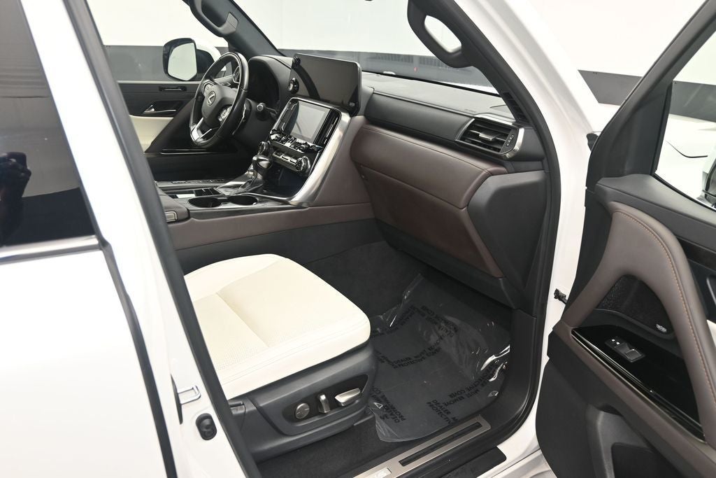 2023 Lexus LX 600 Luxury