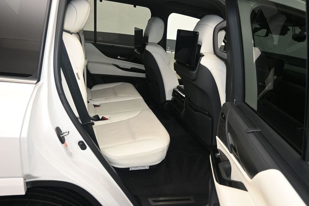 2023 Lexus LX 600 Luxury