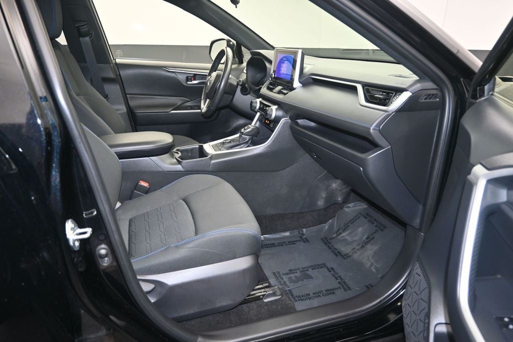 2023 Toyota RAV4 Hybrid SE