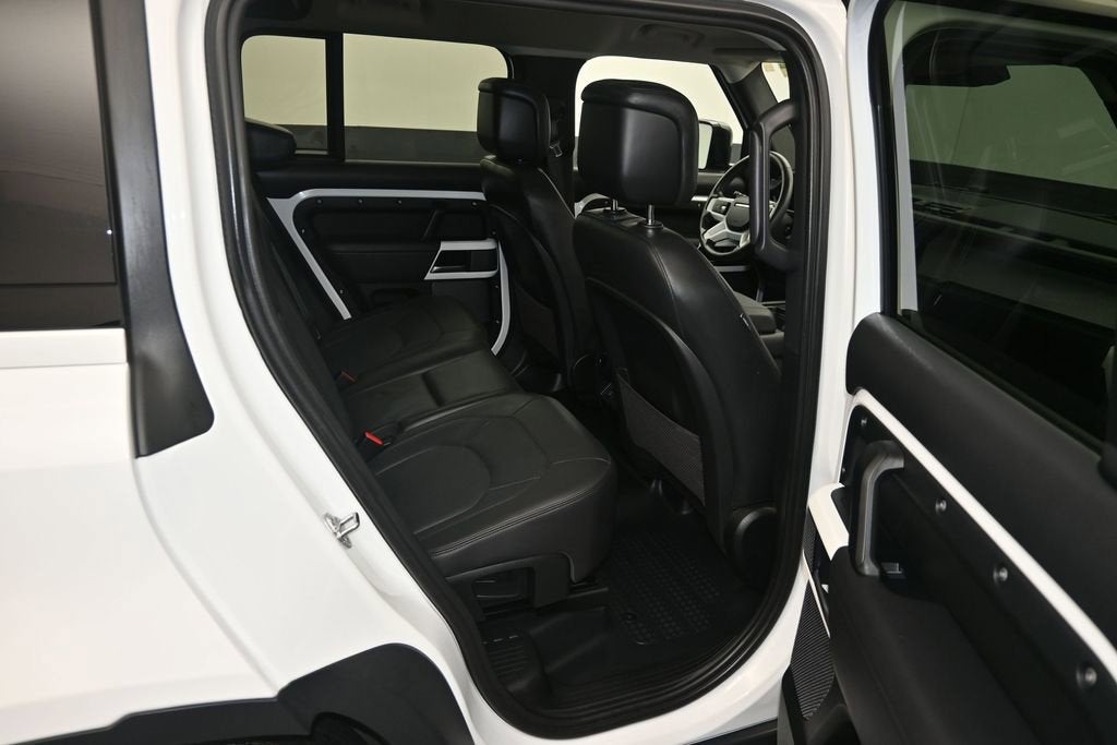 2023 Land Rover Defender 110 SE