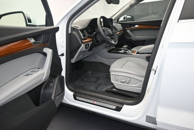 2023 Audi Q5 45 S line Premium quattro