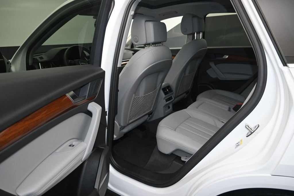 2023 Audi Q5 45 S line Premium quattro