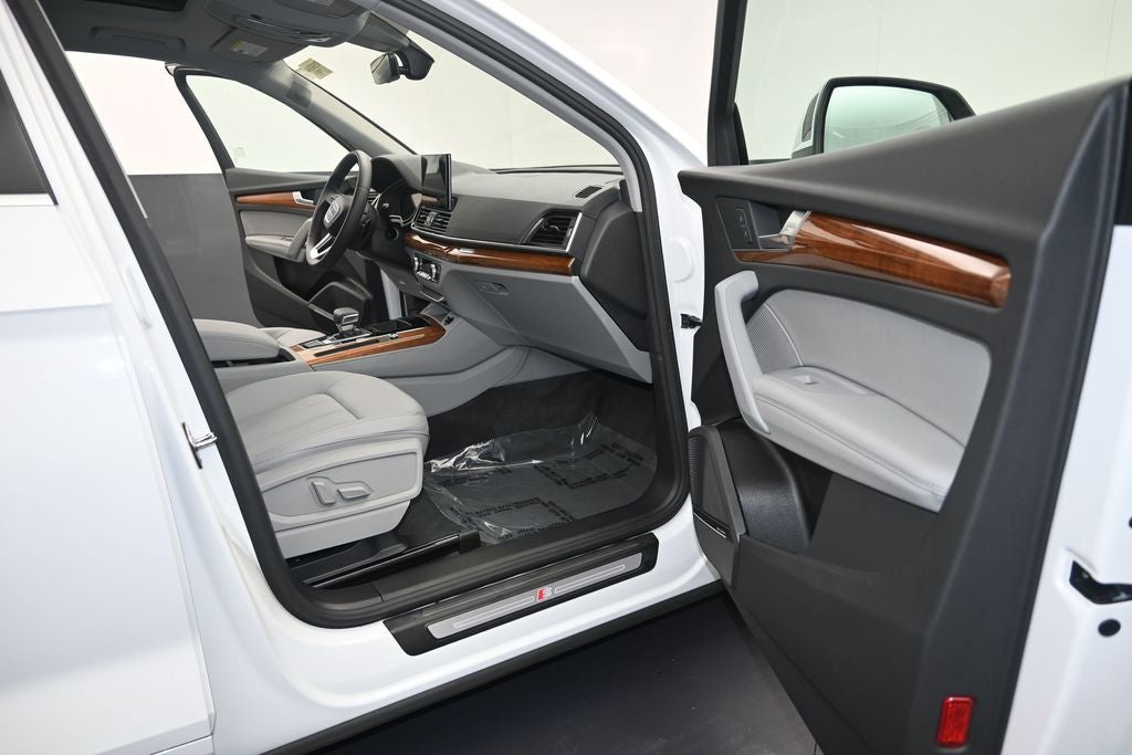 2023 Audi Q5 45 S line Premium quattro