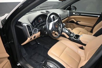 2017 Porsche Cayenne Base