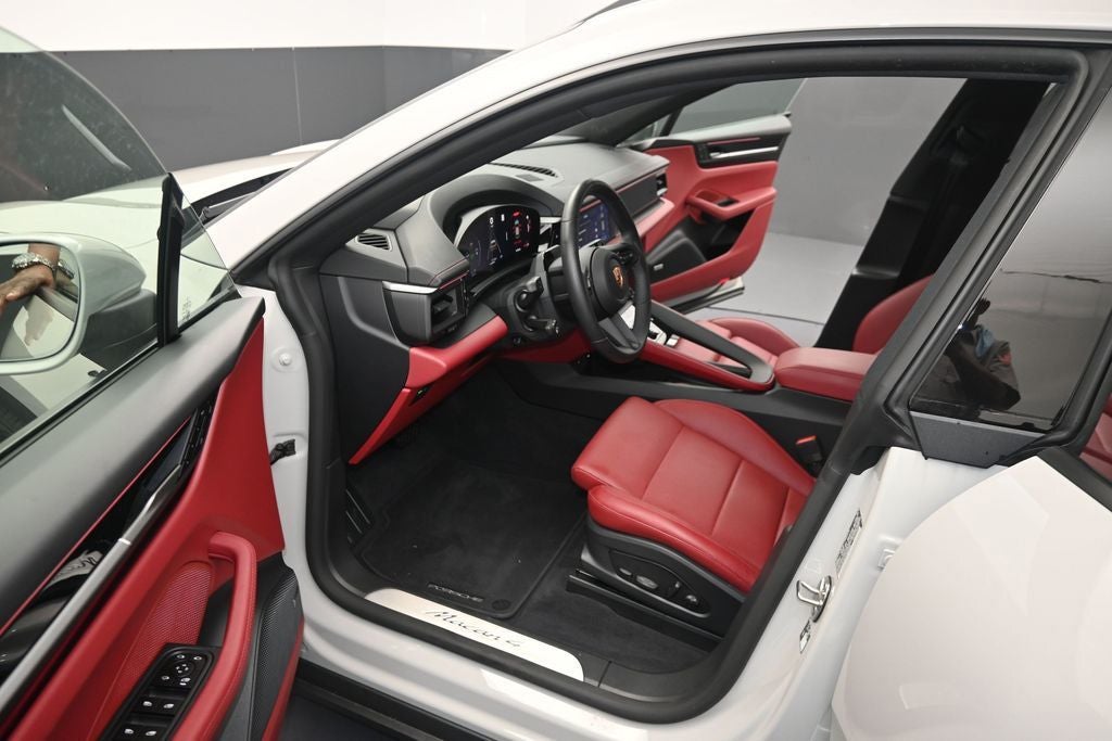 2026 Porsche Macan Electric 4