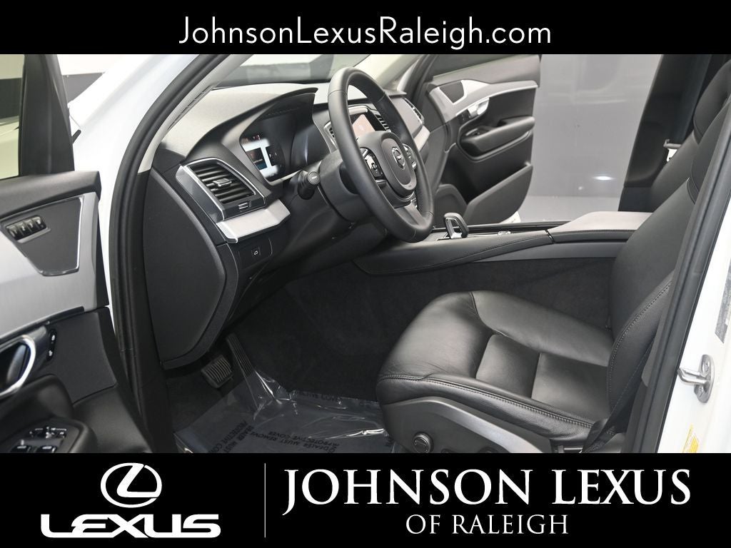 2023 Volvo XC90 B5 Core