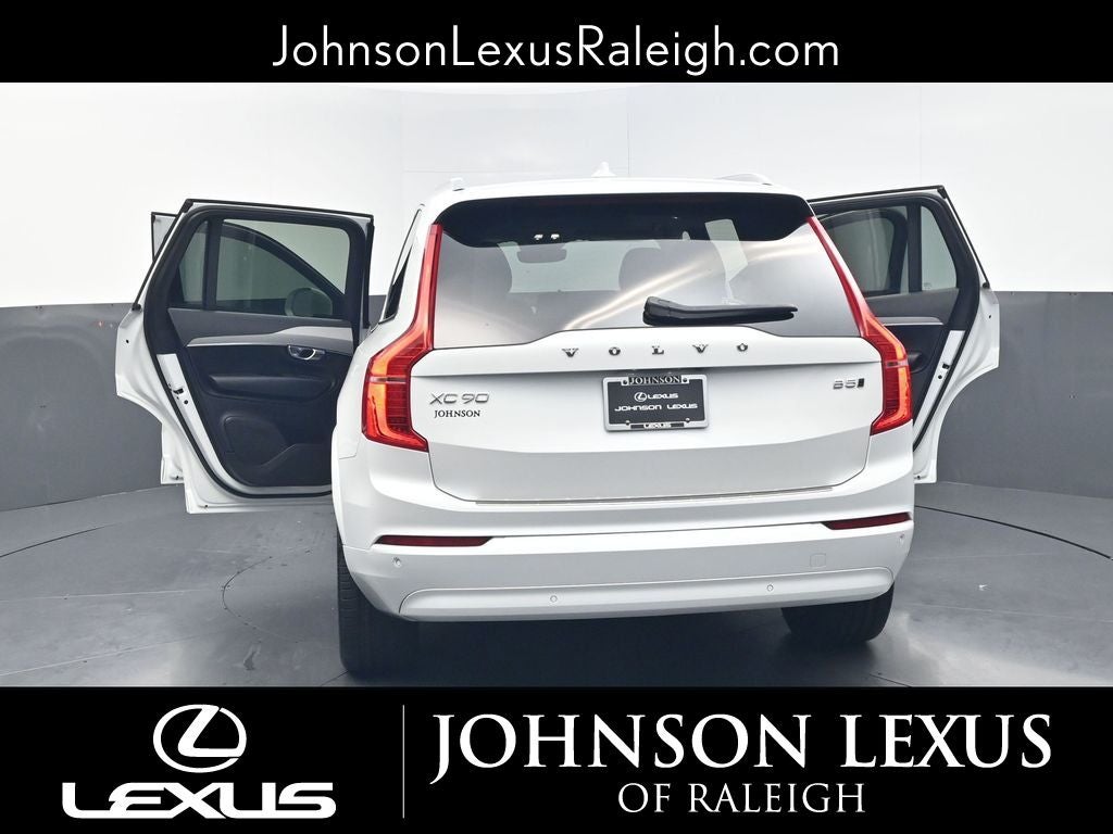 2023 Volvo XC90 B5 Core