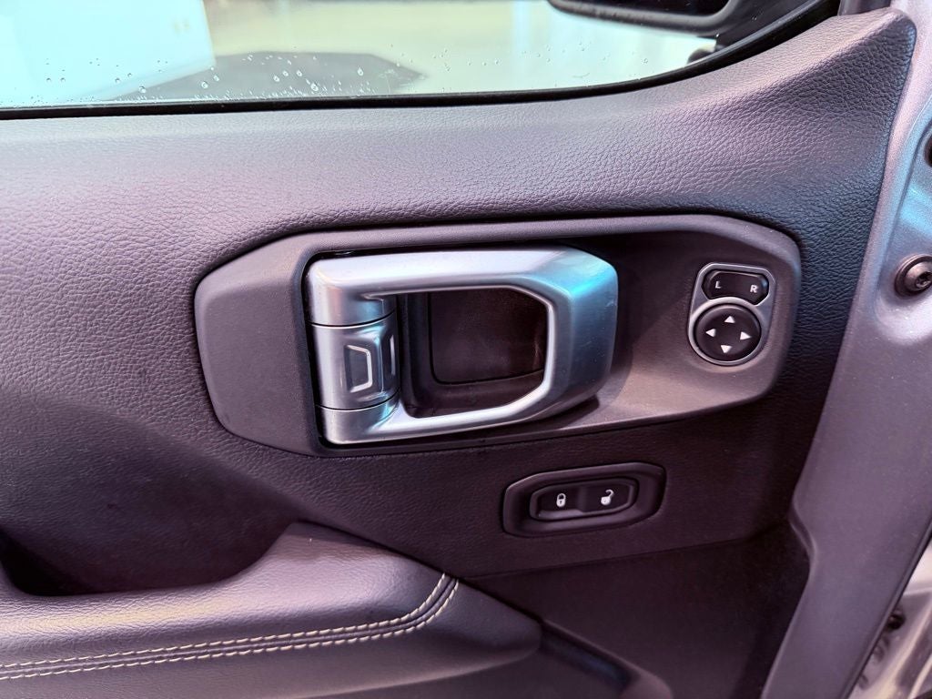 2020 Jeep Wrangler Unlimited Sahara NORTH ED/LEATHER/3-PC TOP/LED/SAFETY