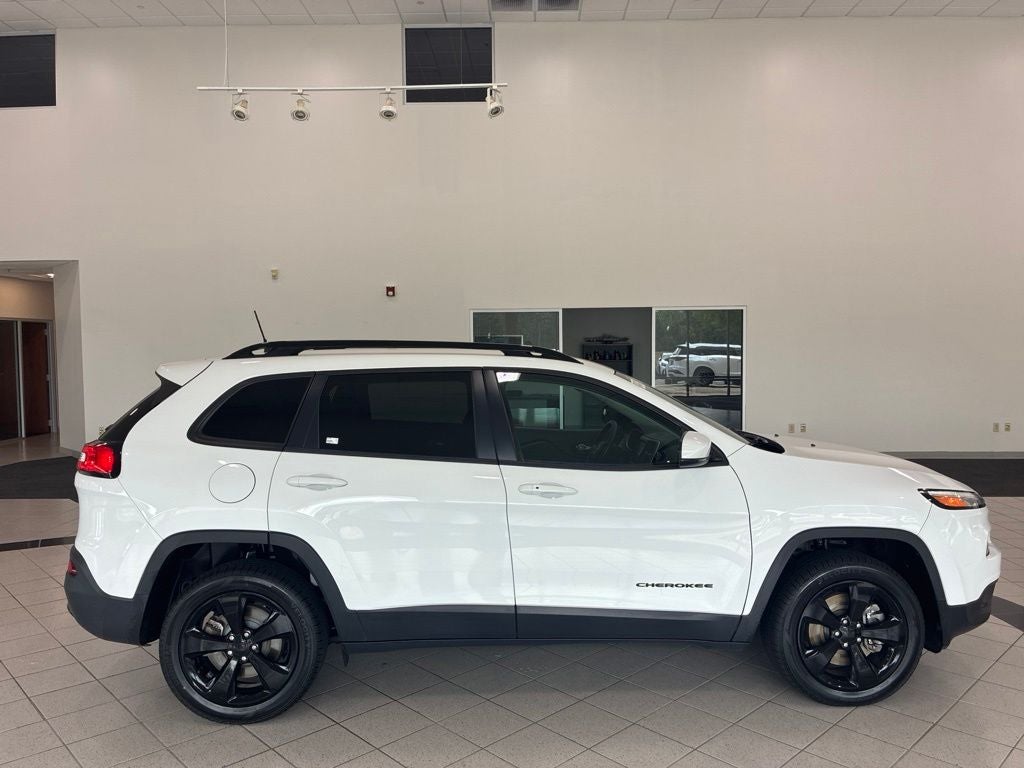 2016 Jeep Cherokee Limited NAV/LEATHER SEATS/4 NEW TIRES