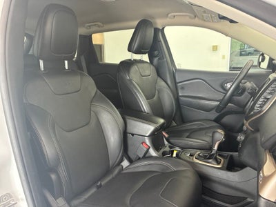 2016 Jeep Cherokee Limited NAV/LEATHER SEATS/4 NEW TIRES