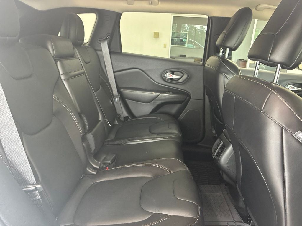 2016 Jeep Cherokee Limited NAV/LEATHER SEATS/4 NEW TIRES