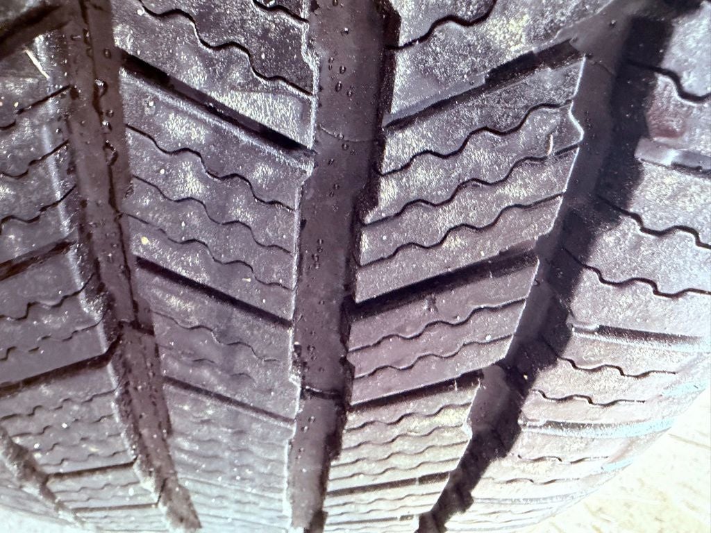 2018 Jeep Grand Cherokee Overland PANO ROOF/NAV/ACTIVE SAFETY PKG/BLIND SPOT