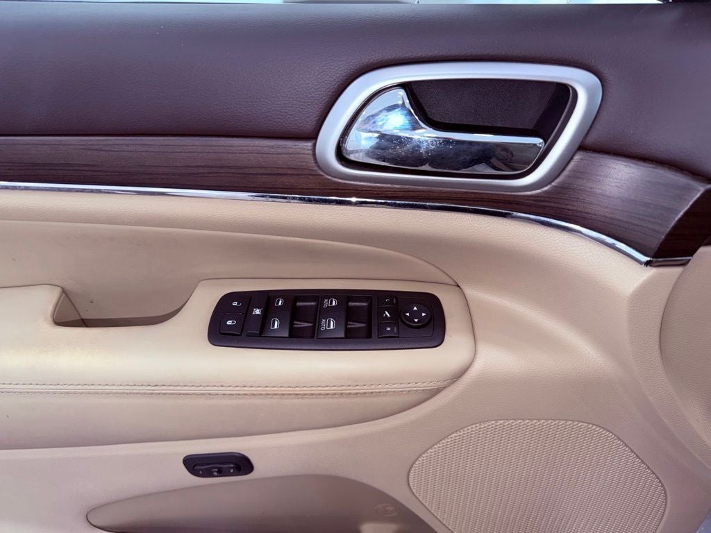 2018 Jeep Grand Cherokee Overland PANO ROOF/NAV/ACTIVE SAFETY PKG/BLIND SPOT