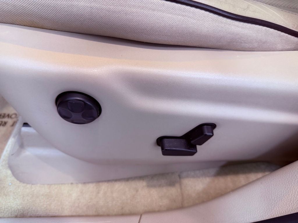 2018 Jeep Grand Cherokee Overland PANO ROOF/NAV/ACTIVE SAFETY PKG/BLIND SPOT