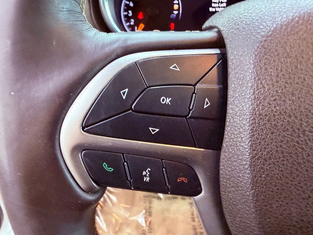 2018 Jeep Grand Cherokee Overland PANO ROOF/NAV/ACTIVE SAFETY PKG/BLIND SPOT