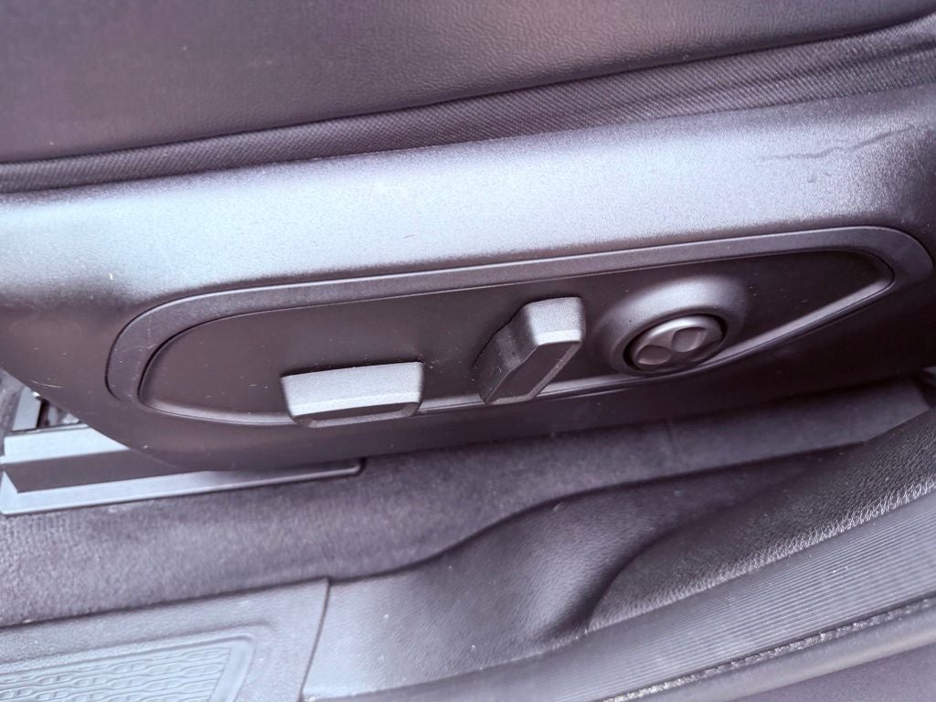 2023 Jeep Grand Cherokee L Limited PANO ROOF/BLIND SPOT/CARPLAY/4 NEW TIRES
