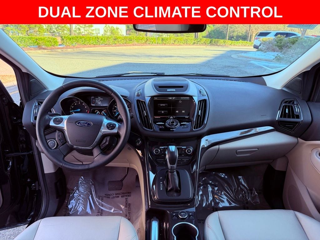 2014 Ford Escape Titanium PANO ROOF/PARK AST/1 OWNER/CLEAN CARFAX