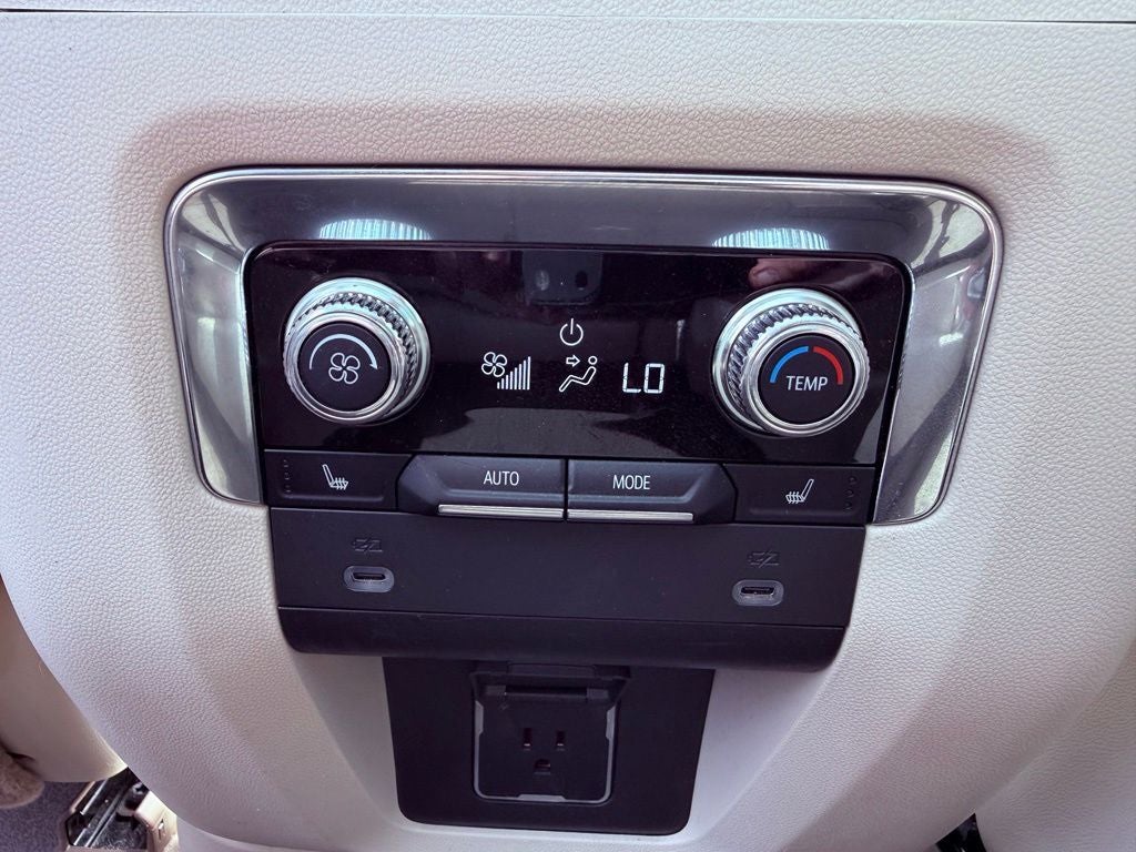 2022 GMC Yukon Denali PANO ROOF/HEAD UP/360 CAM/BOSE/NAV/CARPLAY