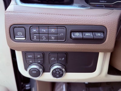 2022 GMC Yukon Denali PANO ROOF/HEAD UP/360 CAM/BOSE/NAV/CARPLAY