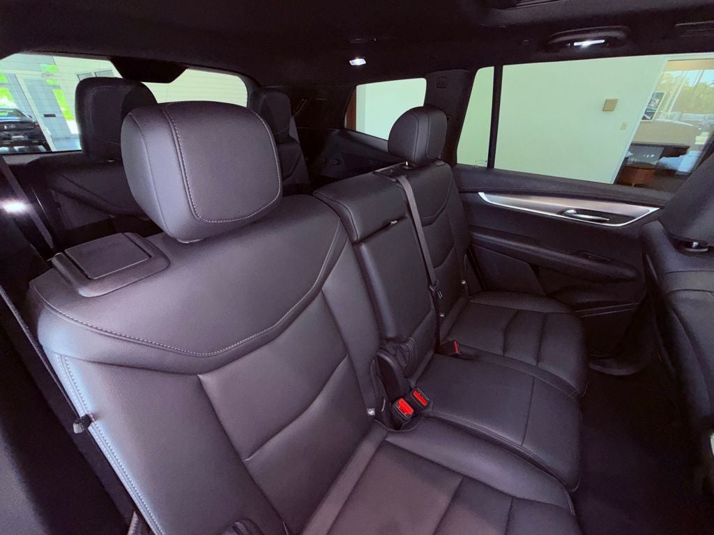 2025 Cadillac XT6 Luxury PANO ROOF/BOSE/PARK AST/BLIND SPOT/SMART CRUISE