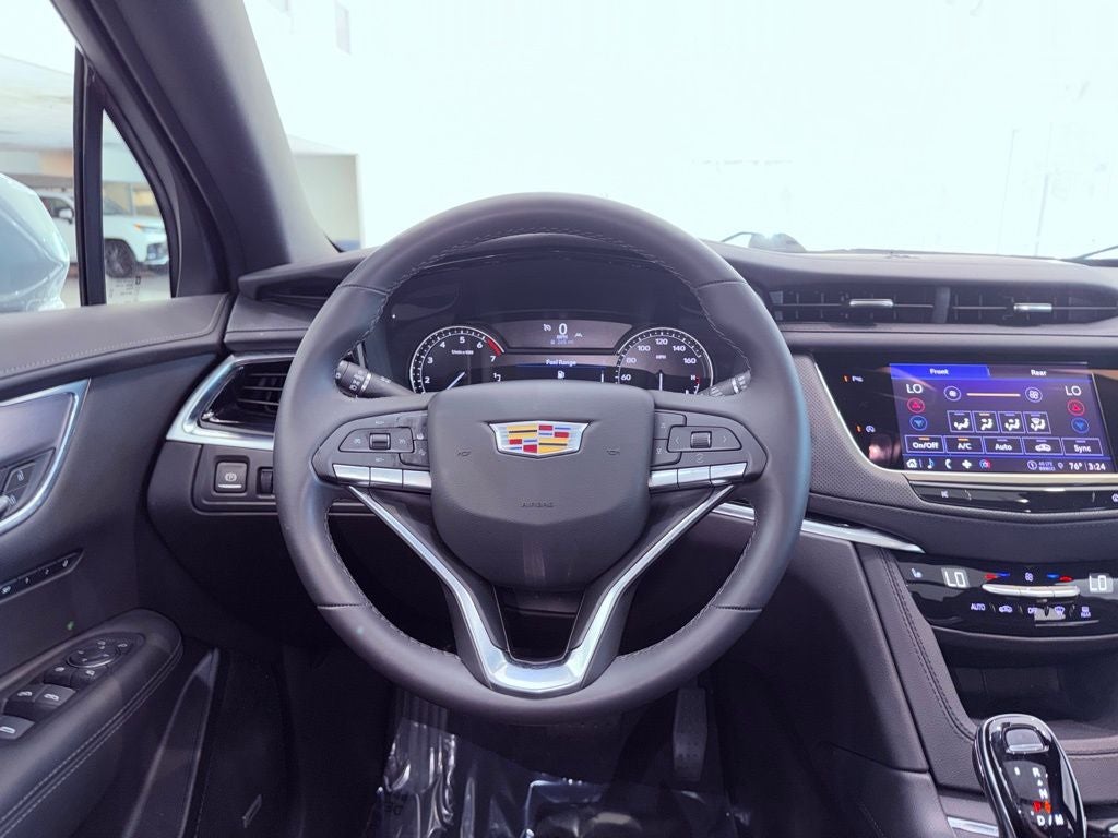2025 Cadillac XT6 Luxury PANO ROOF/BOSE/PARK AST/BLIND SPOT/SMART CRUISE