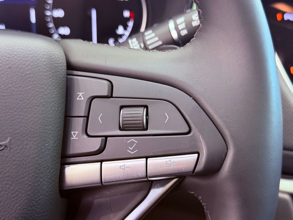 2025 Cadillac XT6 Luxury PANO ROOF/BOSE/PARK AST/BLIND SPOT/SMART CRUISE