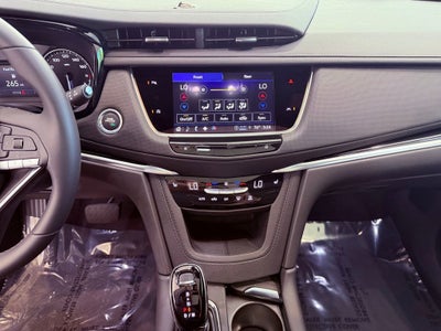 2025 Cadillac XT6 Luxury PANO ROOF/BOSE/PARK AST/BLIND SPOT/SMART CRUISE