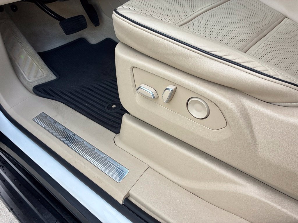 2022 Cadillac Escalade ESV Premium LUXURY/SUPERCRUISE/ALL RECORDS