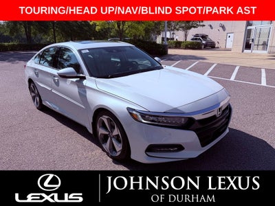 2018 Honda Accord Touring 2.0T HEAD UP/NAV/CARPLAY/SMART CRUISE/PARK AST