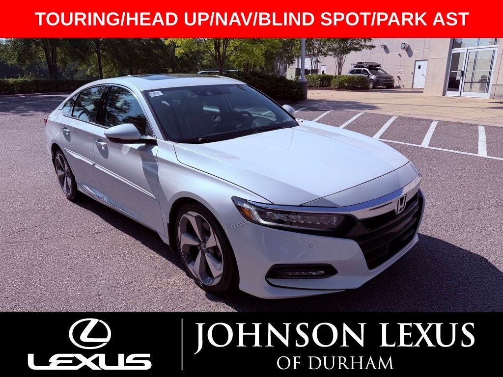 2018 Honda Accord Touring 2.0T HEAD UP/NAV/CARPLAY/SMART CRUISE/PARK AST