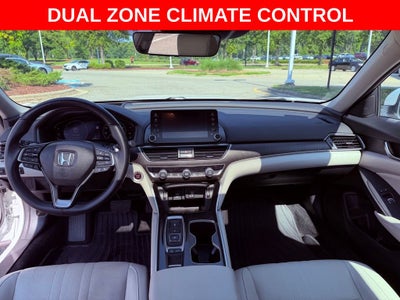 2018 Honda Accord Touring 2.0T HEAD UP/NAV/CARPLAY/SMART CRUISE/PARK AST