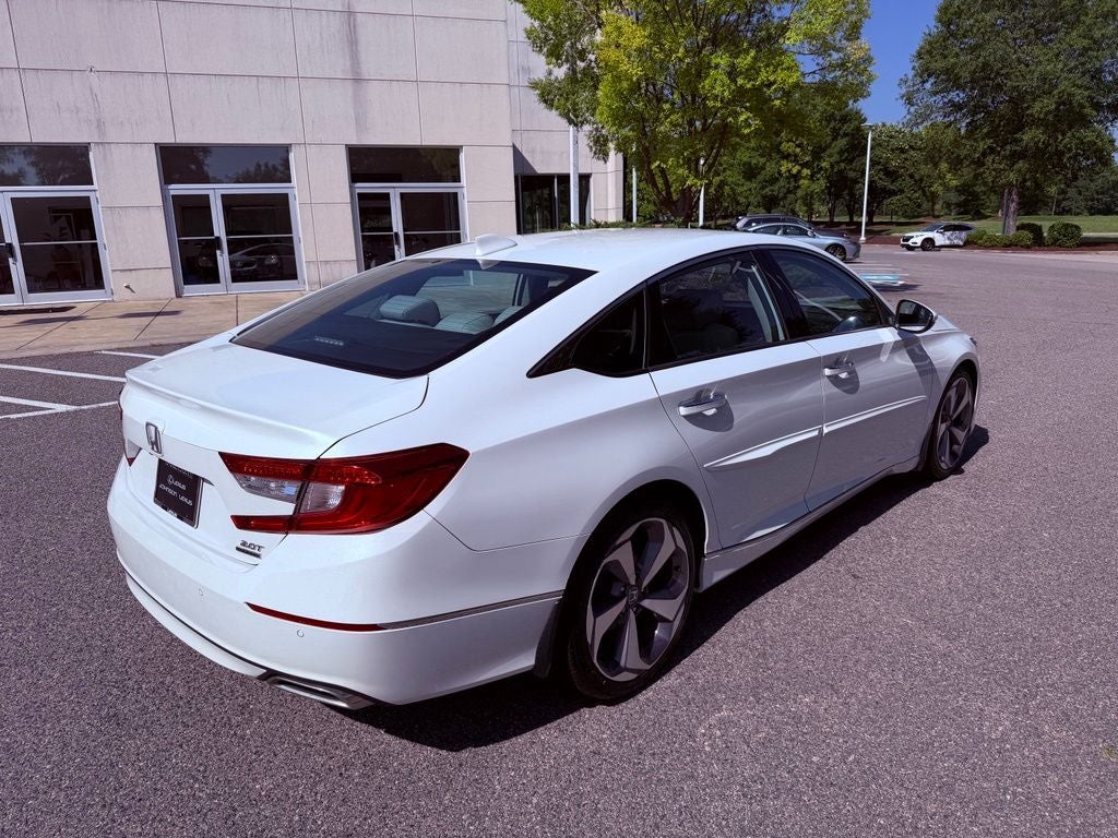 2018 Honda Accord Touring 2.0T HEAD UP/NAV/CARPLAY/SMART CRUISE/PARK AST