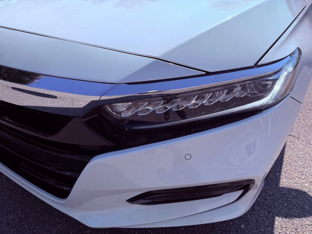 2018 Honda Accord Touring 2.0T HEAD UP/NAV/CARPLAY/SMART CRUISE/PARK AST