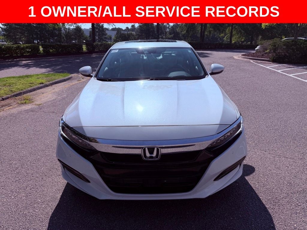 2018 Honda Accord Touring 2.0T HEAD UP/NAV/CARPLAY/SMART CRUISE/PARK AST