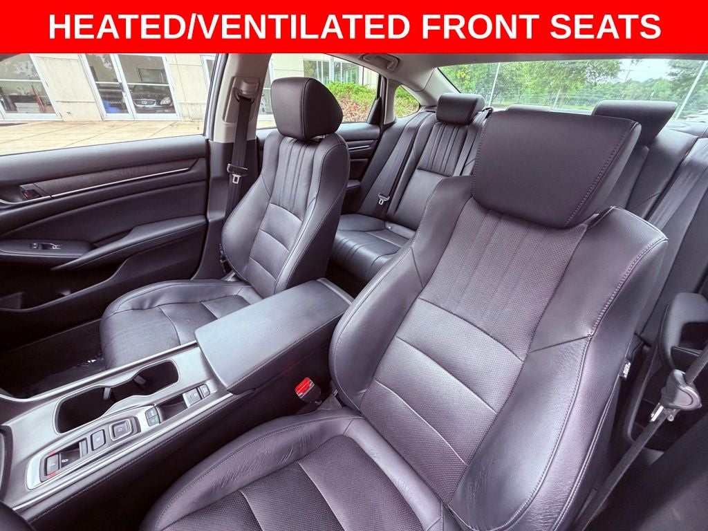2018 Honda Accord Touring 2.0T HEAD UP/NAV/CARPLAY/SMART CRUISE/PARK AST
