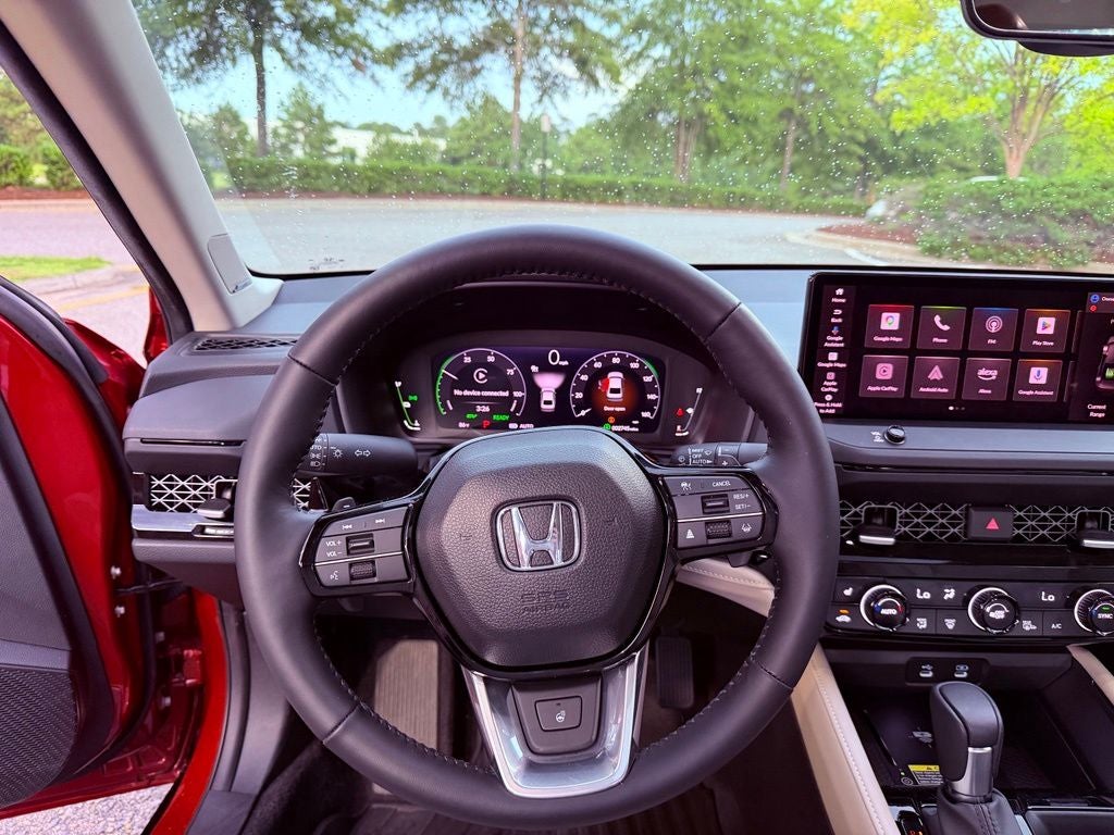 2025 Honda Accord Hybrid Touring BOSE/NAV/BLIND SPOT/PARK AST/SMART CRUISE