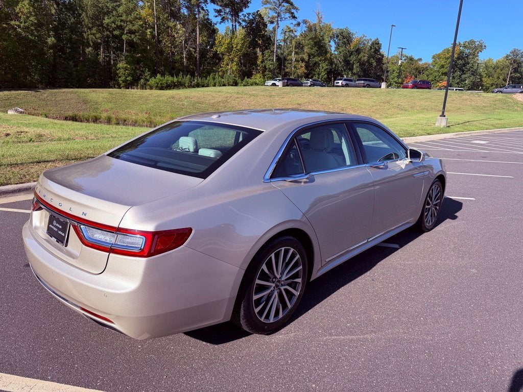 2017 Lincoln Continental Select NAV/BLIND SPOT/CLEAN CARFAX/33,627 MILES