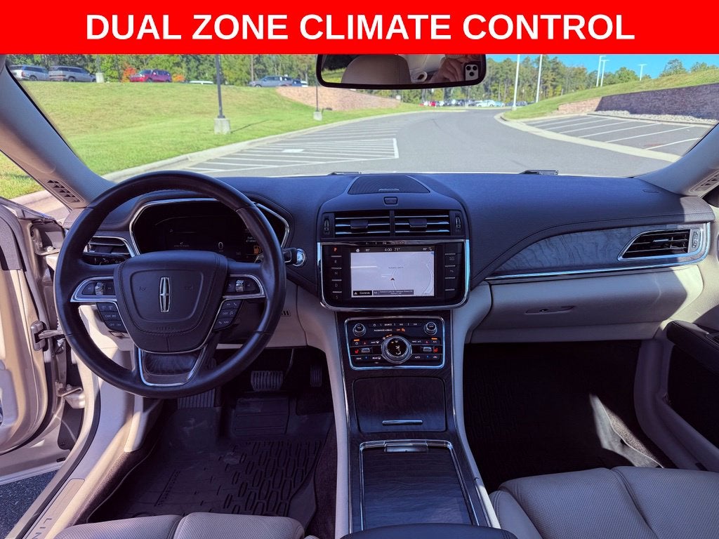 2017 Lincoln Continental Select NAV/BLIND SPOT/CLEAN CARFAX/33,627 MILES