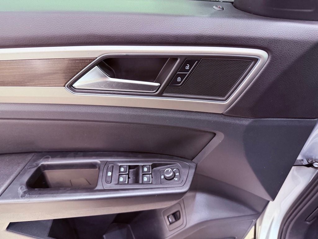 2019 Volkswagen Atlas 2.0T SE w/Technology /CARPLAY/SMART CRUISE/NEW TIRES