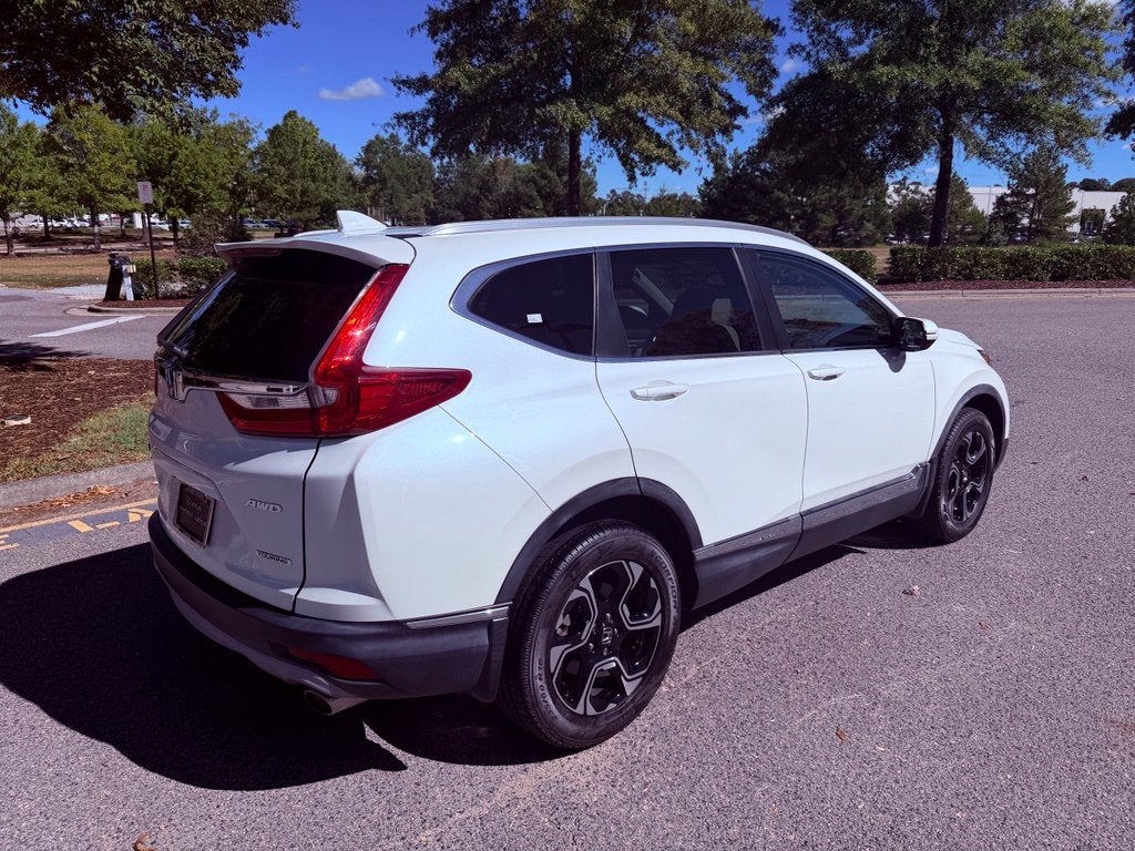 2017 Honda CR-V Touring NAV/CARPLAY/BLIND SPOT/PARK AST/SMART CRUISE