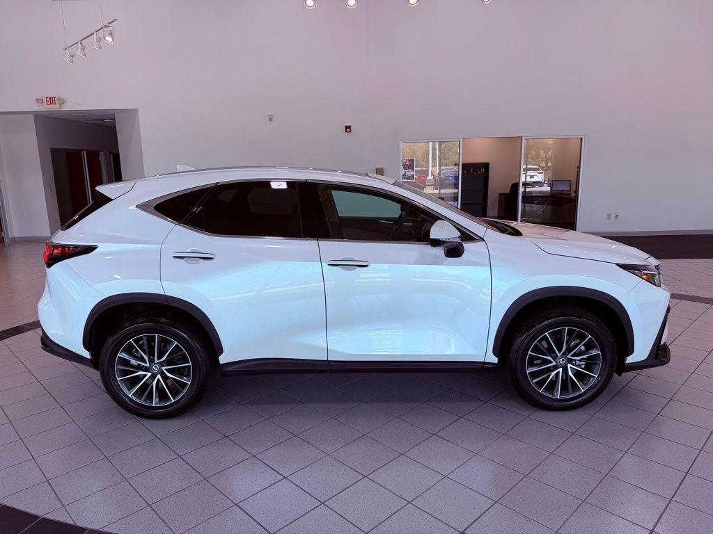 2025 Lexus NX 250 Premium SUNROOF/CARPLAY/BLIND SPOT/PARK AST