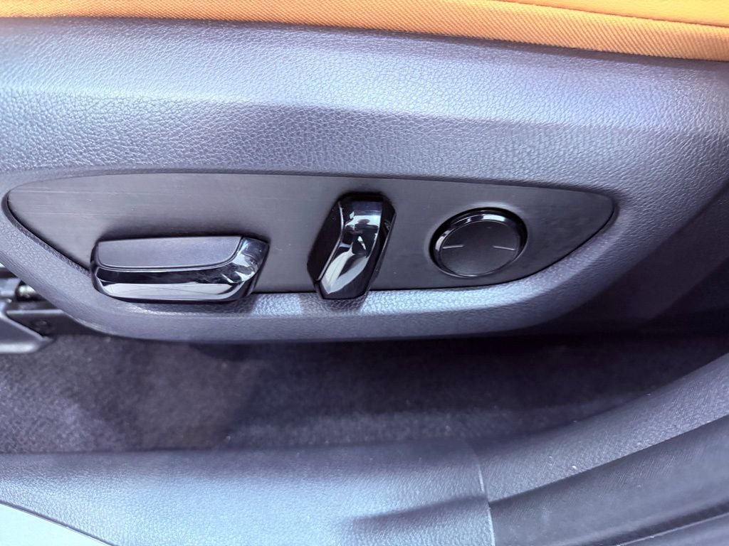 2025 Lexus NX 250 Premium SUNROOF/CARPLAY/BLIND SPOT/PARK AST